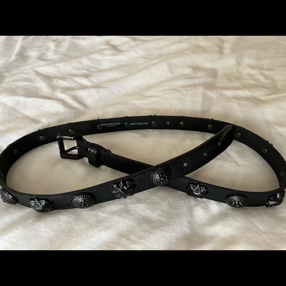 Burberry belt size 4